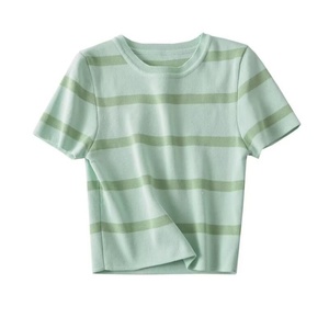 Pull-over chic en maille de soie glacée à manches courtes pour femme, collection Printemps 2025 – Style décontracté vintage - Product Image 3