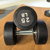 Ensemble d'haltères ronds en caoutchouc de haute qualité personnalisés pour usage commercial, équipement de gym fonctionnel, poids de musculation, poignée confortable