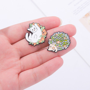 Hot Zinc Alliage Animal Broche Série Dessin Animé Mignon Hérisson Chat Modélisation Peinture Broche En Gros - Product Image 3