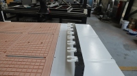 Routeur CNC 4 axes pour le bois avec dispositif rotatif pour la sculpture 3D et le travail cylindrique