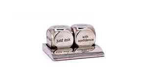 Presse-papiers de bureau en métal en forme de dés, avec message de motivation, pour cadeau d'entreprise et pour les décideurs - Product Image 2