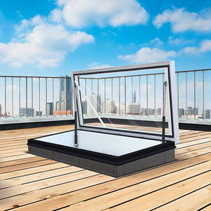 Lucernario in Alluminio Impermeabile e Ventilato OUNA <span class=keywords><strong>per</strong></span> Sottotetto e Mansarda con Sistema di Apertura Elettrico e Ottima Tenuta - Product Image 1