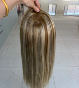ส่งทั่วโลก ท็อปเปอร์ผมแท้แบบคลิปหนีบ  ไหมแท้ 18 นิ้ว 7*8  ไหม 4*4  ไฮไลท์สี T7A/60  7a - Product Image 1