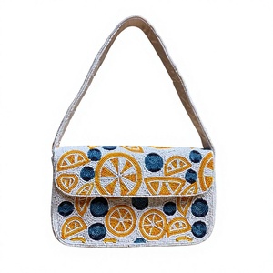 Sac à bandoulière artisanal en perles de fruits oranges pour femmes, vente en gros |   Fabricant de sacs à main personnalisés en perles de rocaille - Product Image 1