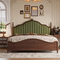 Cadre de lit plateforme double en bois massif traditionnel avec dossier souple, design durable pour chambre principale