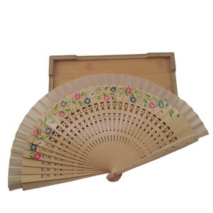 Ventagli in Bambù Dipinti a Mano Blu con Motivi Floreali Traforati 23cm Stile Spagnolo Artigianato in Legno Pieghevole - Product Image 5