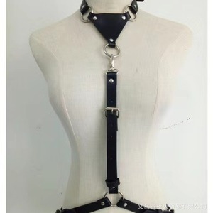 Vente directe d'usine de lingerie en cuir sexy pour femmes européennes et américaines, de vêtements érotiques pour couples, d'accessoires et de tenues bondage. - Product Image 2