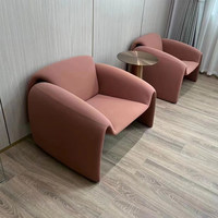 Canapé-lit en cuir PU minimaliste moderne italien, forme irrégulière, design en forme de M, rembourrage en mousse élastique haute densité pour salon