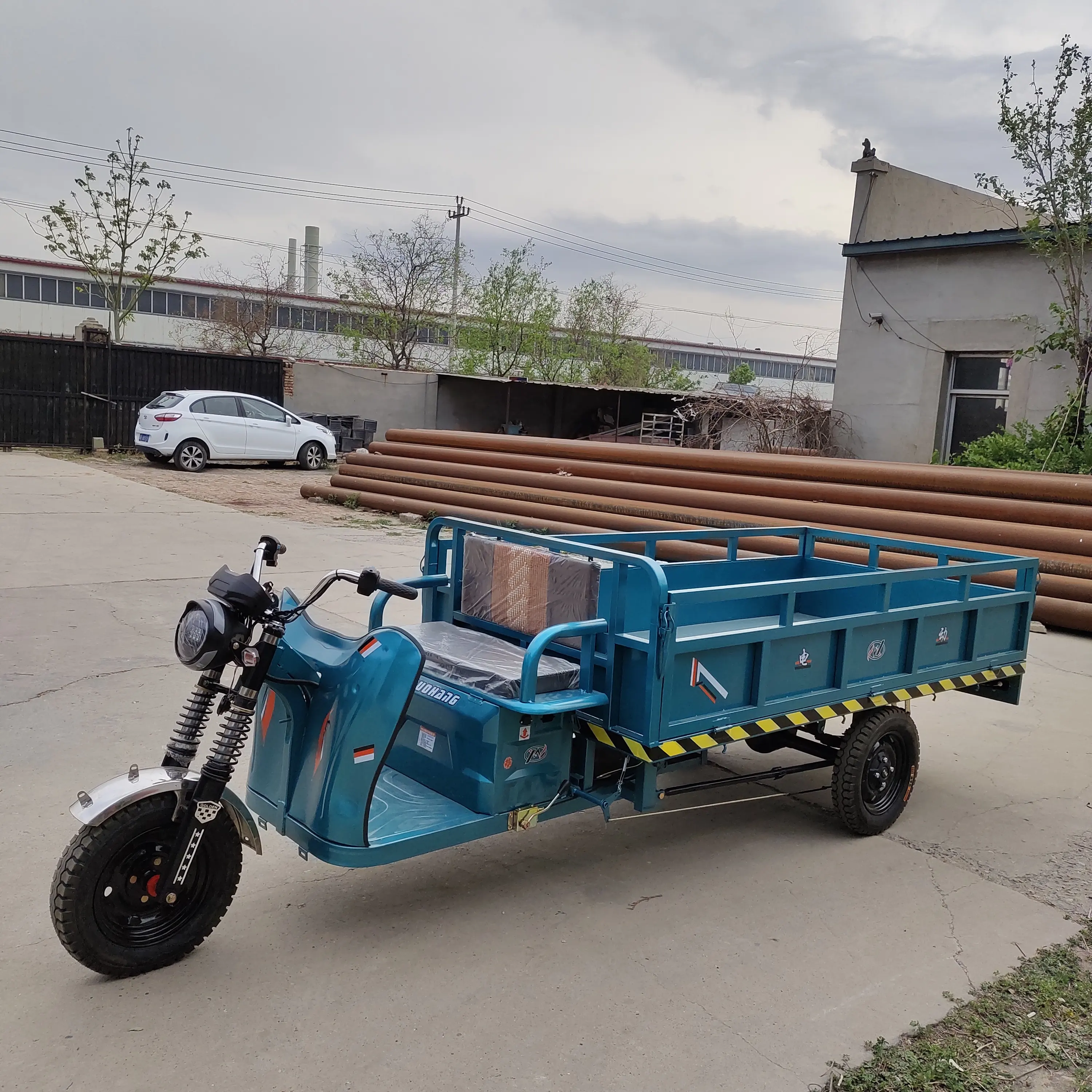 China Zittende Menselijke Landbouw Driewieler Boerderij Ev Loader Lading Landbouw 3 Wiel Transport Elektrische Voertuig Driewieler