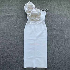 Nuovo Abito Formale Sexy Monospalla con Grande Fiore Rosso, Schiena Scoperta, Spalline a V, Vestibilità Slim, Taglia Media, Stile Bandage, per Commercio Transfrontaliero - Product Image 2