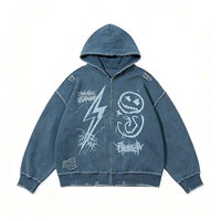 Sweat à capuche bleu délavé et vieilli avec fermeture éclair, imprimé Kornit DTG Grunge Smile Thunder, bords effilochés, style streetwear