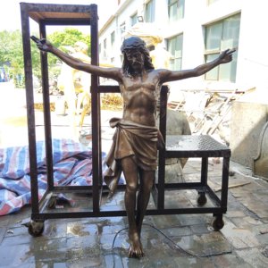 Statuette religieuse en bronze coulé sur mesure - Figurine de la crucifixion de Jésus pour l'Église catholique, style statuaire XT-AR-013, Crucifixion de Jésus X - Product Image 5