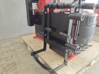 Démonte-pneus automatique sans levier Runche TC-53 avec pince centrale, pour pneus jusqu'à 28 pouces, diamètre de roue max. 1040 mm, force de démontage de la goupille 2800 kg