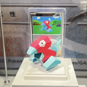 Boîte cadeau premium Dreamweaver 2025 Pokemoned Collect 151 - Figurine authentique en édition limitée + Cartes holographiques + Packs de boosters de voyage - Product Image 3