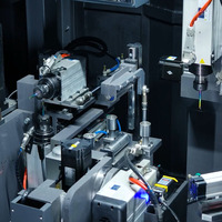 Machine de découpe CNC intelligente pour fenêtres, ligne de fraisage et de perçage multicanal, lit en fonte