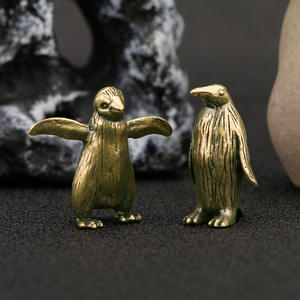 Venda quente Little Penguin Latão Ornamentos Bonito Chá Divertido Pet Decorações Cobre Esculturas Handheld Artefatos Coletados - Product Image 2