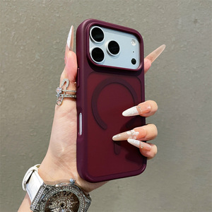 เคสแม่เหล็ก iPhone 18 Pro แบบมีตัวป้องกันกล้อง สัมผัสนุ่มเหมือนผิวหนัง สีฟ้า สำหรับ iPhone 18 Pro - Product Image 6