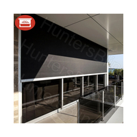 Stores enrouleurs d'extérieur en PVC transparent imperméable avec fermeture éclair enroulable, installation intégrée de rail à glissière électrique rétractable pour patio