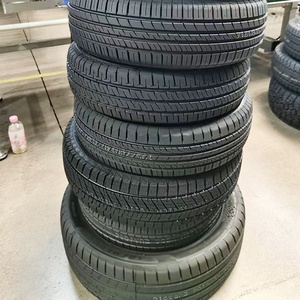 Neumático para Automóvil de Pasajeros para Todas las Estaciones 215/60R16, Manejo Suave, Larga Vida Útil de la Banda de Rodadura, Neumáticos PCR 215/65R16 para Estándares de Conducción Norteamericanos - Product Image 1