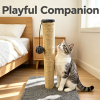 Arbre à chat avec poteau en sisal haut, base en tapis gris, boule suspendue en peluche, structure stable et zone de grattage verticale