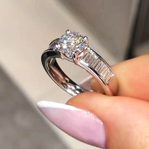 Anello dal design geometrico, elegante anello da dito per donna, stile matrimonio - Product Image 3