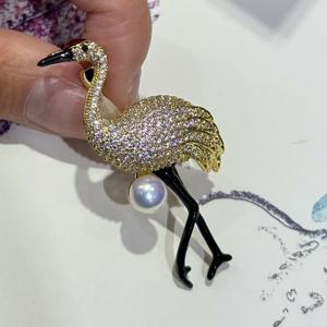 Broche Flamant Rose Tridimensionnelle de Luxe Européenne et Américaine, Zircone de Haute Qualité, Plaqué Cuivre, Fleur de Poitrine, Broches à la Mode - Product Image 2