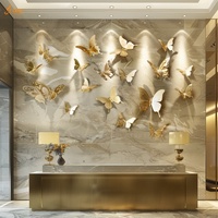 Nouvelle statue d'art mural papillon en or moderne pour l'entrée d'hôtel personnalisée Sculpture murale papillon en acier inoxydable pour la décoration publique