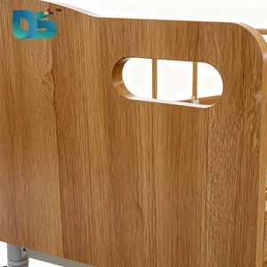 Cama Manual Portátil para Instalaciones Médicas con Barandillas Plegables de Aluminio, Manivelas de ABS, Freno Central, Ruedas Silenciosas y Altura Ajustable - Product Image 4