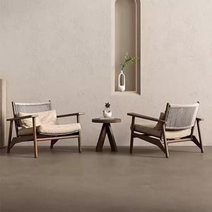 Fauteuil individuel d'extérieur en corde tressée Wabi Sabi personnalisé, chaise longue de patio en bois massif imperméable et anticorrosion - Product Image 1