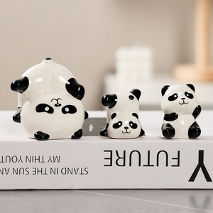 Juego de Adornos de Cerámica con Diseño de Panda de Dibujos Animados, Estilo Moderno y Minimalista para Sala de Estar o Escritorio - Product Image 3