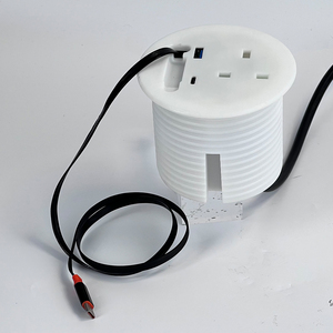 สายไฟมีช่องเสียบสายไฟแบบยืดหดได้ชนิด C พร้อมช่องเสียบ USB เหมาะสำหรับโทรศัพท์มือถือ - Product Image 1