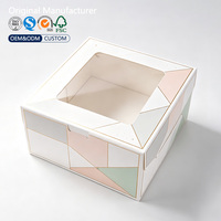 Boîte à gâteau carrée en papier de qualité alimentaire avec fenêtre en PET, gaufrage et pelliculage mat, impression de logo personnalisée pour l'emballage de desserts de boulangerie