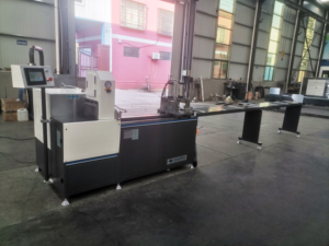 מכונת חיתוך אוטומטית מאלומיניום למכונה לייצור חלונות פרופיל אלומיניום - Product Image 3