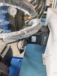 Máquina de Alta Precisión CNC para Formar Aros de Hierro Plano, Prensa Punzonadora para Doblar y Cortar Aros - Product Image 5