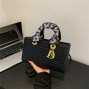 Sac Diana en PU tressé de qualité supérieure, sac à main tendance pour femme, sac à bandoulière/porté croisé - Product Image 6
