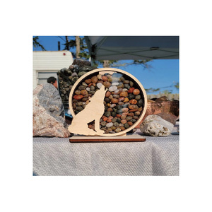 Caja de recuerdos personalizada con ágatas de Lake Superior y vidrio de playa, diseño de lobo - Product Image 2
