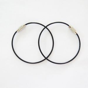 Yiwang ห่วงลวดสลิงล็อคสกรูสแตนเลสสีดำขนาด150มม. พวงกุญแจ - Product Image 2