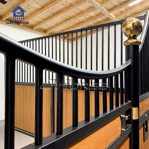 Stalle per <span class=keywords><strong>Cavalli</strong></span> di Lusso Personalizzate <span class=keywords><strong>con</strong></span> Pannelli Frontali e Laterali, Box per <span class=keywords><strong>Cavalli</strong></span> in Legno - Product Image 3