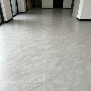 Carreaux de porcelaine répliques 1:1 effet marbre ultra-blanc brillant 750x1500mm pour sol/mur, idéaux pour cour, chambre et salle de sport - Product Image 4