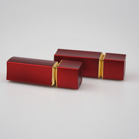 Tube de rouges à lèvres pour maquillage, accessoire de beauté et cosmétique, fini mat