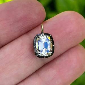 Pendentif Hip Hop Exclusif en Moissanite Premium, Argent Sterling 925, Collier Givré Haute Brillance, Breloque de Créateur, Bijoux de Mode - Product Image 1