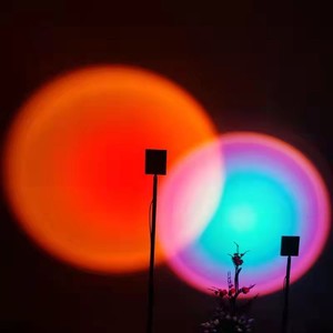 Lampadaire avec projection Coucher de soleil rouge Éblouissant bleu aube LED Contrôle tactile Éclairage d'ambiance domestique - Product Image 4
