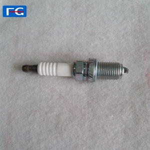 Bougies d'allumage automobile de qualité supérieure <span class=keywords><strong>France</strong></span> 7700500180 7700500168 7700500048 Bougies d'allumage automobile RFN58LZ RFC42LZ2E pour bougies d'allumage moteur - Product Image 1
