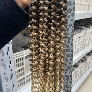 Trenzas Suaves Estilo Onda de Agua de 22 Pulgadas <span class=keywords><strong>Pelo</strong></span> Rizado para Trenzar Passion Twist Fibra <span class=keywords><strong>Kanekalon</strong></span> Negro Natural Pre Anudado para Crochet al por Mayor - Product Image 6