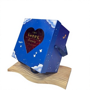 Boîte cadeau pliable de luxe personnalisée, expédiée à plat, en carton micro-ondulé avec fenêtre en forme de cœur et poignée en ruban de satin, vente en gros - Product Image 5