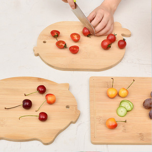 Vente en gros de blocs à découper en <span class=keywords><strong>bois</strong></span> personnalisables planche à découper en bambou en forme de poisson cochon tortue pour le service des aliments - Product Image 3