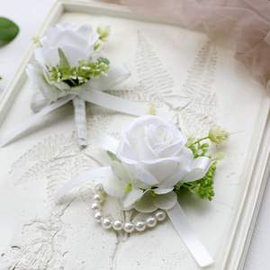 ورود بيضاء بتصميم كوري وأوروبي وزهور صناعية لوصيفات العروسة في حفلات الزفاف زهرة للمعصم للعريس والشخص الأفضل في حفلات الزفاف - Product Image 5