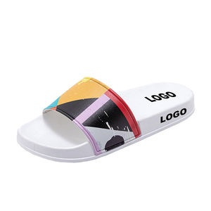 Zapatillas deslizantes personalizadas para <span class=keywords><strong>hombre</strong></span>, <span class=keywords><strong>chanclas</strong></span> <span class=keywords><strong>de</strong></span> PVC con estampado personalizado, a precio <span class=keywords><strong>de</strong></span> fábrica - Product Image 1