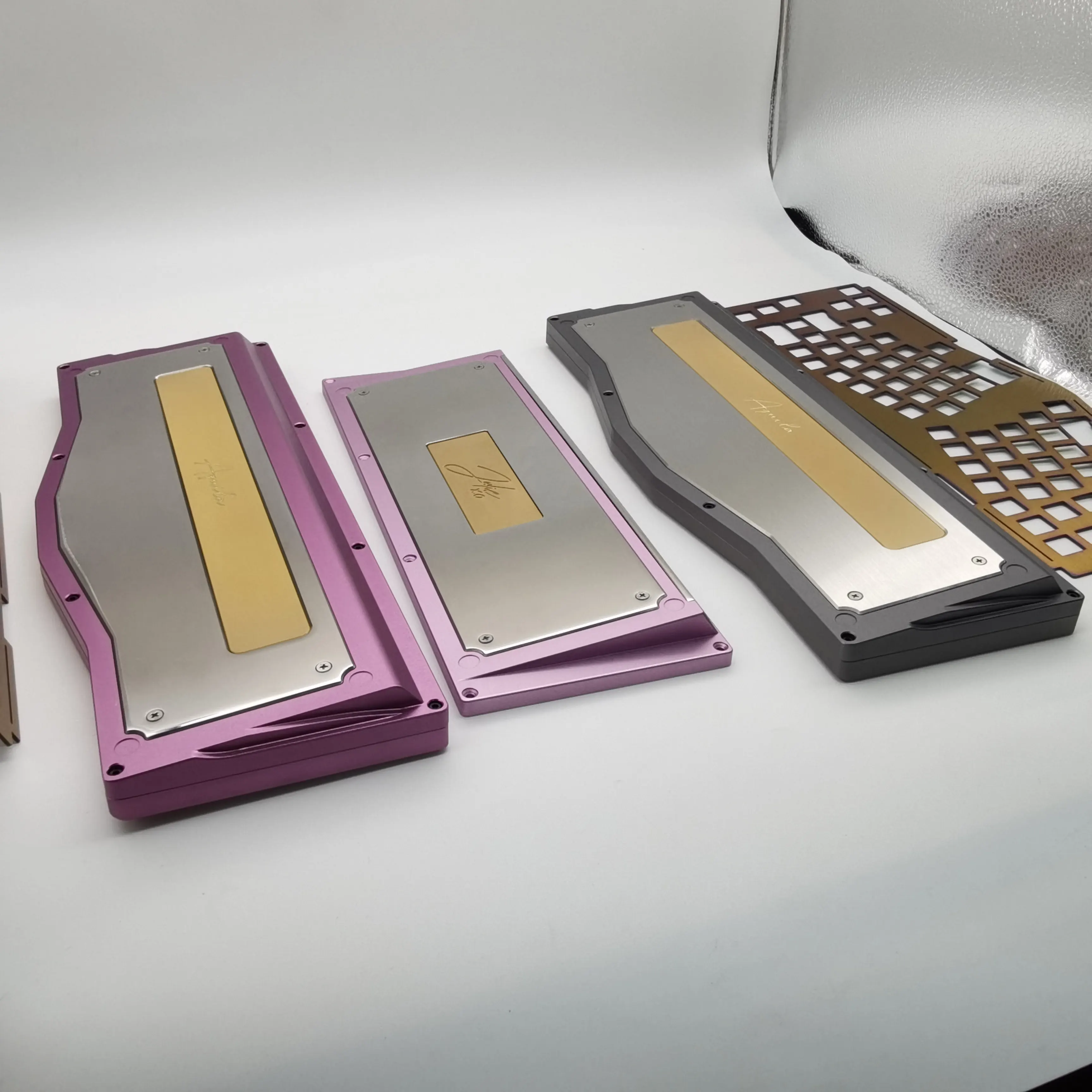 Customized OEM CNC Machining Gaming Aluminum Keyboard Case Mechanical Keyboard Case//Plate/Weight/Top/Bottom