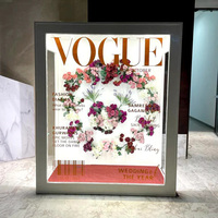 Photomaton Vogue en métal blanc amovible personnalisé Photomaton pour magazine de mariage pour la décoration